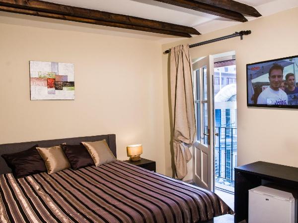 Dům U pikové desítky : photo 2 de la chambre king room with bath and patio