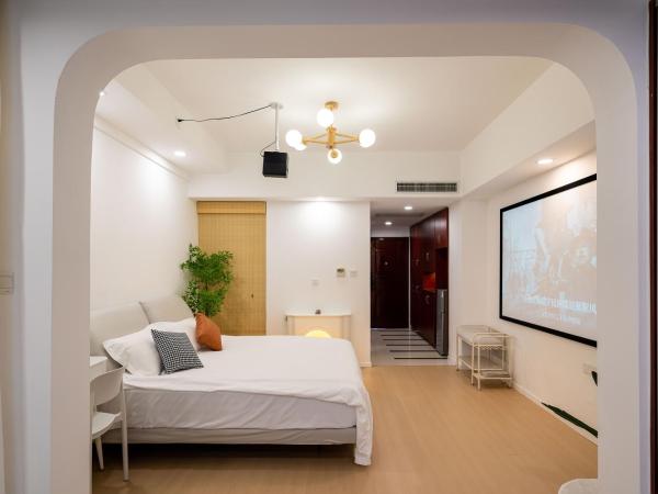 Cloud Expo Apartment : photo 6 de la chambre cream style apartment