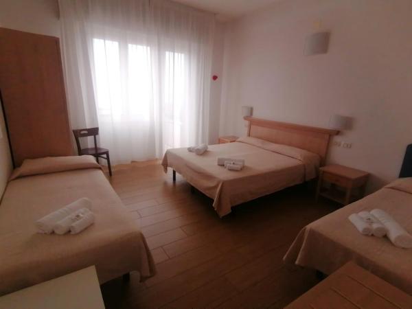 HOTEL VILLA SANTANNA : photo 3 de la chambre chambre quadruple Économique