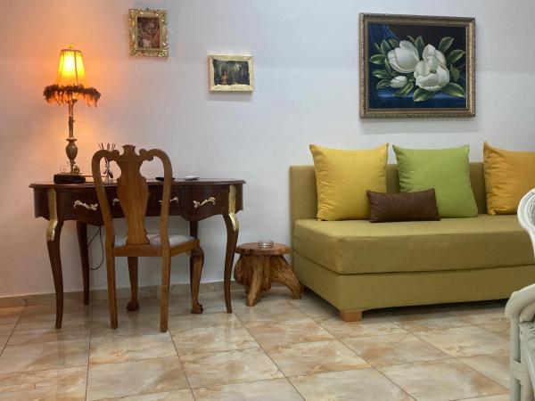 Lucky Suites : photo 2 de la chambre suite lit king-size avec balcon