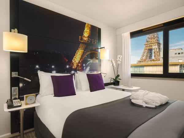 Mercure Paris Centre Tour Eiffel : photo 3 de la chambre chambre double privilège avec lit double - Étage supérieur - vue sur tour eiffel