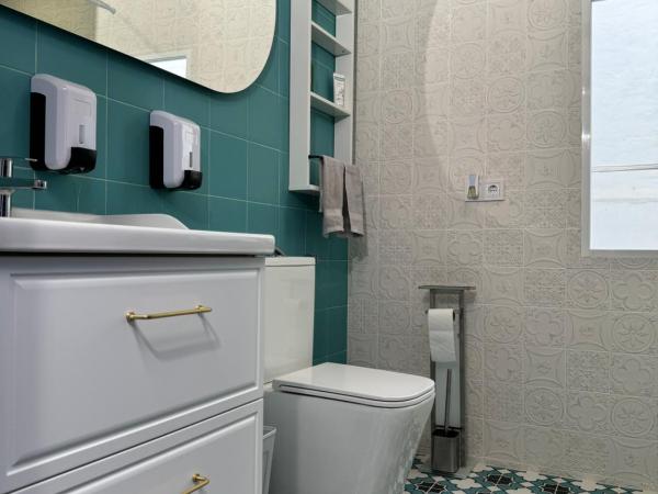 Castaños 4 : photo 10 de la chambre chambre double avec salle de bains commune