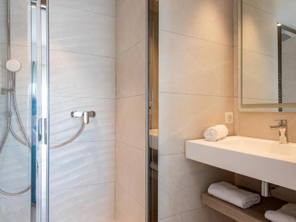 Résidence Hôtelière Chambord au coeur de Menton - entièrement rénovée : photo 7 de la chambre penthouse