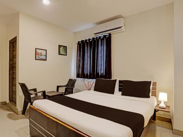 Super Capital O Hotel Saharsh Grand Near Shilparamam : photo 2 de la chambre chambre triple classique