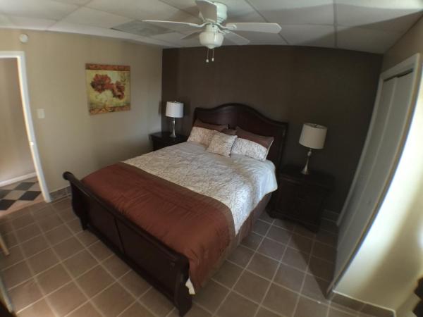 Austin Motor Inn : photo 7 de la chambre suite lit queen-size deluxe