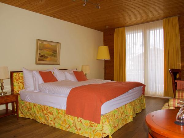 Hotel Silberhorn - Residences & Spa Wengen : photo 1 de la chambre chambre supérieure avec balcon - vue sur la jungfrau