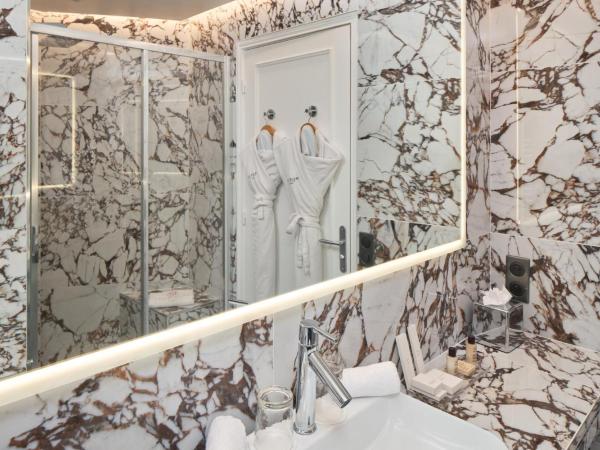 Majestic Hotel Spa - Champs Elysées : photo 5 de la chambre chambre classique