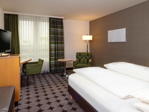 Mövenpick Hotel Nürnberg Airport : photo 9 de la chambre chambre lit king-size supérieure