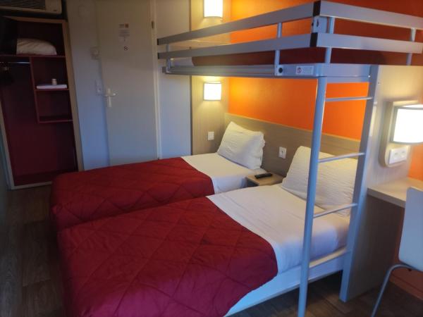 Premiere Classe Vannes : photo 9 de la chambre chambre triple