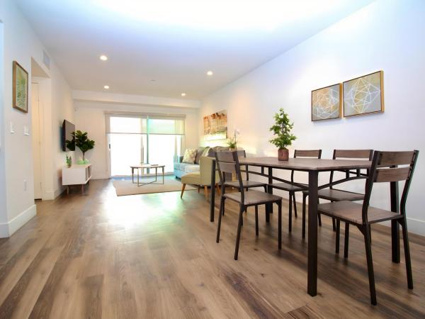 Los Angeles Premium Suites with Free Parking : photo 1 de la chambre appartement 2 chambres avec balcon