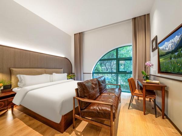 Wuyu Hotel, Jinyun Mountain Store, Southwest University : photo 2 de la chambre chambre lit king-size - vue sur montagne