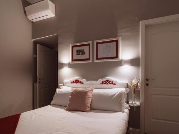Rooms Genova dei Rolli : photo 1 de la chambre chambre double avec salle de bains privative