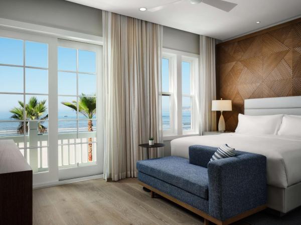 Shore House at The Del, Curio Collection by Hilton : photo 4 de la chambre oceanfront guestroom with one king bed