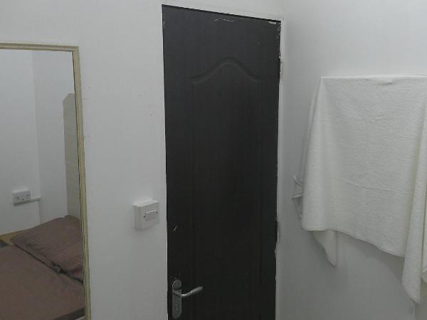 Ruby Star Hostel 21 Dubai : photo 2 de la chambre chambre double standard avec salle de bains commune