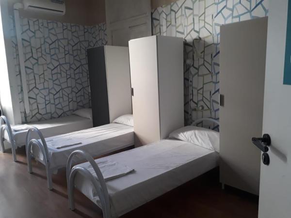 Balarm Hostel - Youth Hostel age limit 18-50 : photo 4 de la chambre lit simple en dortoir