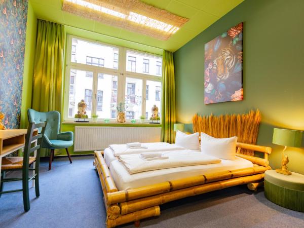 LaLeLu Hostel Dresden : photo 8 de la chambre chambre double standard avec salle de bains commune