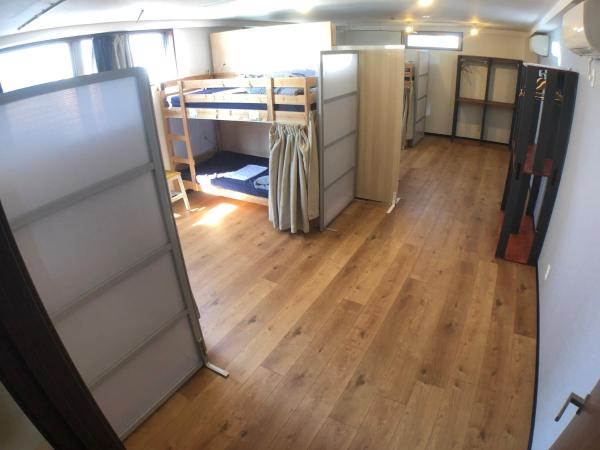 Guest House Matsu : photo 1 de la chambre lit superposé dans dortoir mixte