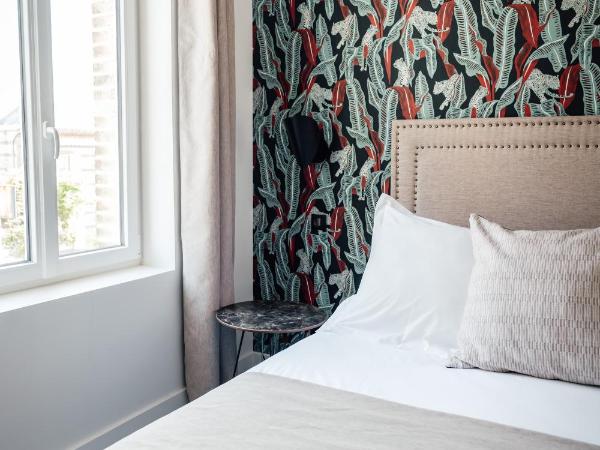 La villa 10 HÔTEL SPA : photo 2 de la chambre chambre double supérieure - annexe 