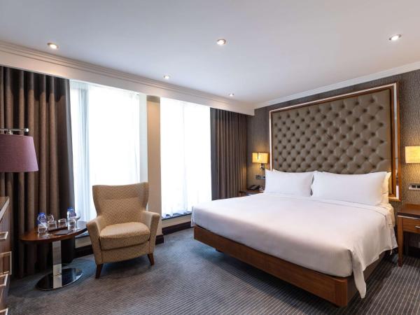 DoubleTree by Hilton London - West End : photo 2 de la chambre chambre lit king-size premium