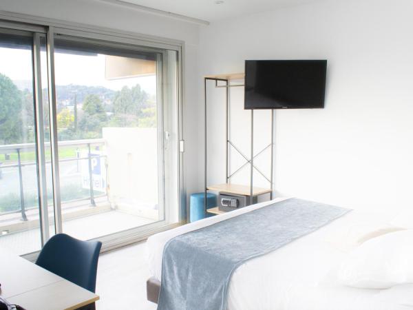 Tiercé Hotel : photo 4 de la chambre comfort double room with racecourse view