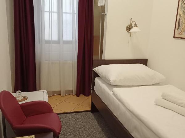 Old Prague House : photo 1 de la chambre chambre simple avec salle de bains privative
