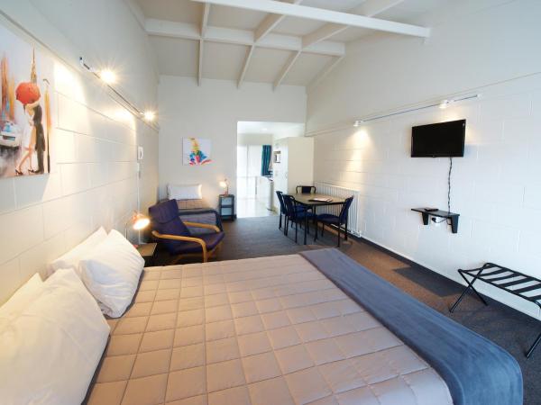 Ambassador Thermal Motel : photo 1 de la chambre studio