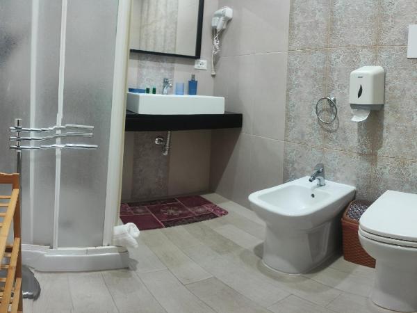 Guest House Elettra : photo 1 de la chambre chambre triple supérieure