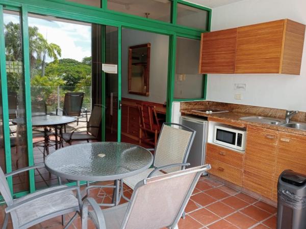 Club Tropical Resort - Official Onsite Reception & Check In : photo 9 de la chambre studio triple standard