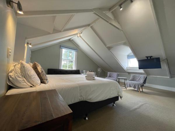 Western Springs Villa to Auckland Central Heritage Villa : photo 2 de la chambre chambre familiale