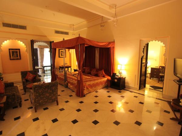 Shiv Niwas Palace by HRH Group of Hotels : photo 10 de la chambre suite royale avec transfert aéroport aller-retour