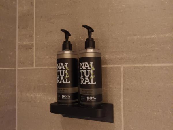 The Royal Hotel Cardiff : photo 6 de la chambre chambre lits jumeaux standard