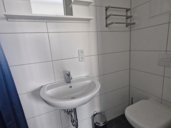 BusinessQuartier Berlin : photo 9 de la chambre chambre double avec salle de bains privative