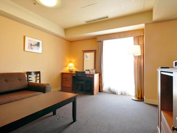 Hotel Lifort Sapporo : photo 3 de la chambre chambre lits jumeaux avec lit d'appoint - non-fumeurs