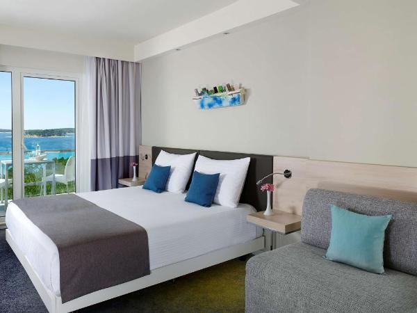 Park Plaza Belvedere Medulin : photo 2 de la chambre chambre double ou lits jumeaux supérieure avec balcon - côté mer