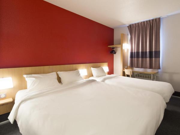 B&B HOTEL Montpellier Centre Le Millénaire : photo 1 de la chambre chambre triple