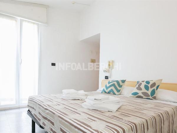 Albergo Villa Denny : photo 10 de la chambre chambre double avec balcon