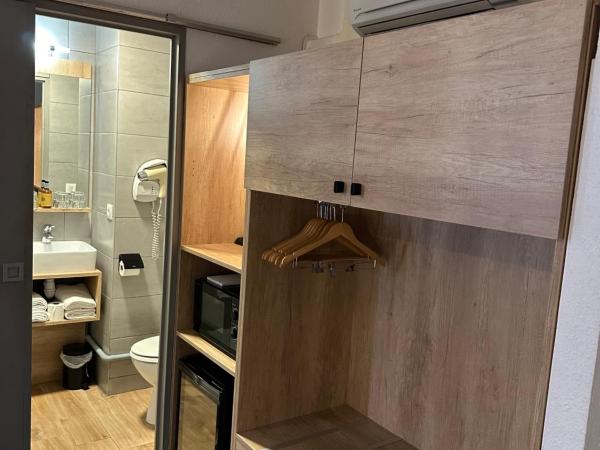 Ostal Pau Universite - Sure Hotel Collection by Best Western : photo 5 de la chambre chambre familiale avec 1 lit queen-size et 2 lits simples