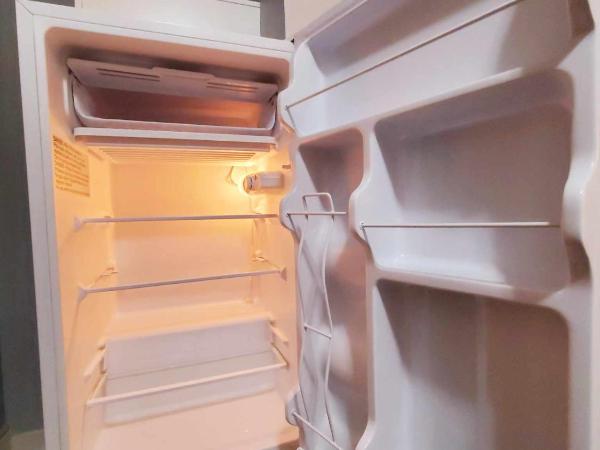 Merj's Guest House in Wolesly : photo 7 de la chambre chambre lit queen-size deluxe