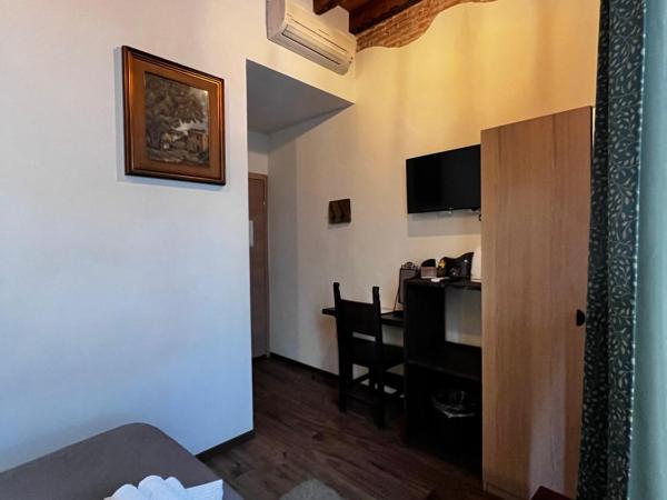 La Taverna del Metallo Rooms : photo 5 de la chambre chambre double