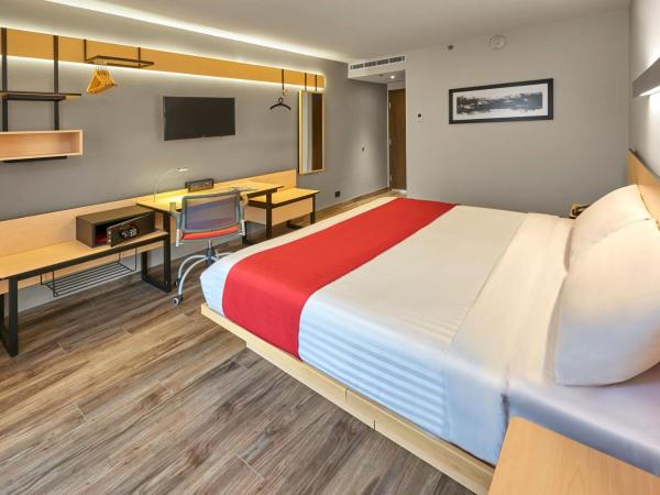 City Express Plus by Marriott Guadalajara Palomar : photo 6 de la chambre chambre lit queen-size 