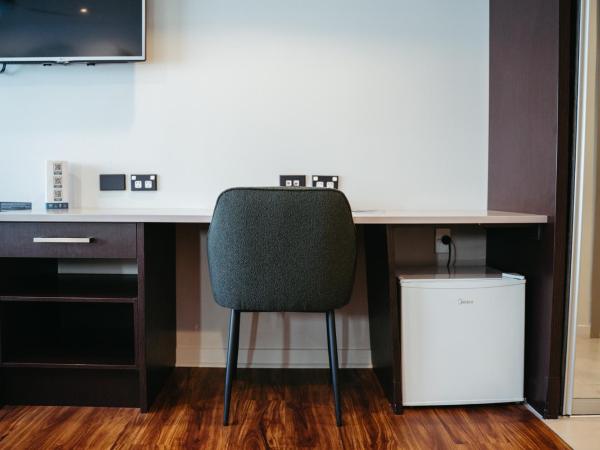 Auckland City Hotel - Hobson St : photo 5 de la chambre chambre standard avec 2 lits simples