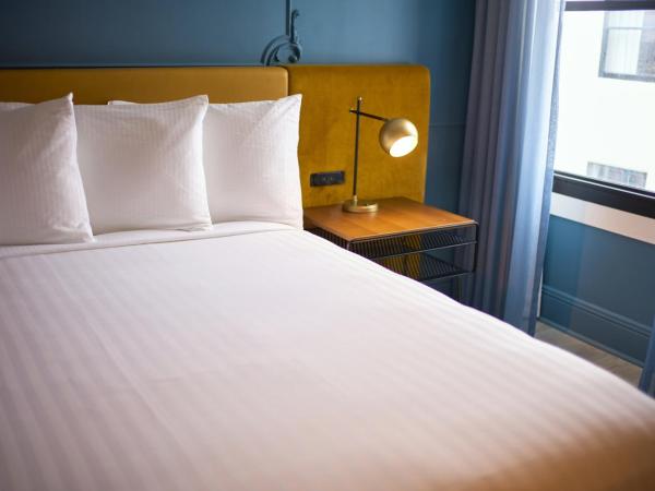 Hotel Julian : photo 3 de la chambre chambre lit king-size standard