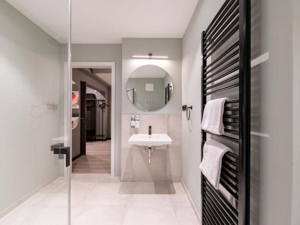 numa l Saga Apartments : photo 8 de la chambre large studio with kitchenette