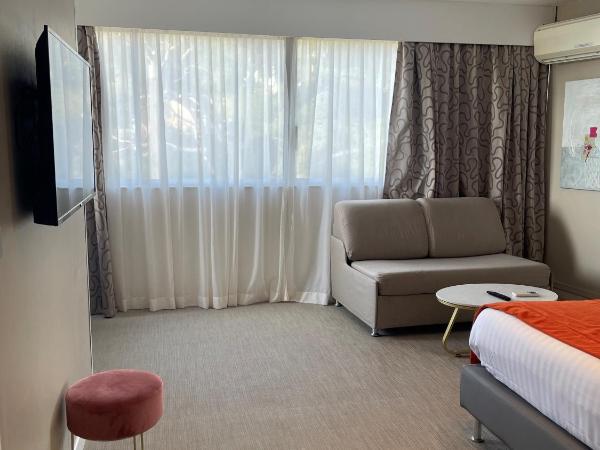 Best Western Plus Htel la Rade : photo 3 de la chambre chambre lit queen-size suprieure avec canap-lit-vue sur mer