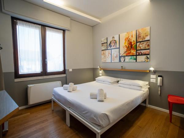 Babila Hostel & Bistrot : photo 1 de la chambre chambre familiale avec salle de bains privative