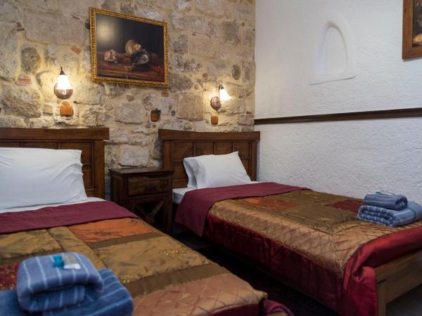 Spot Hotel : photo 5 de la chambre chambre 1 au rez-de-chaussée 