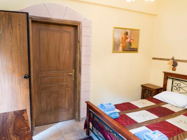 Spot Hotel : photo 2 de la chambre chambre 2 au rez-de-chaussée 