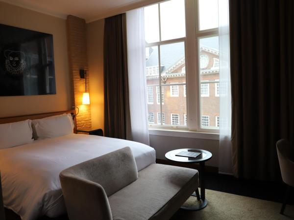 Sofitel Legend The Grand Amsterdam : photo 4 de la chambre chambre lit queen-size supérieure - vue sur cour, jardin ou ville