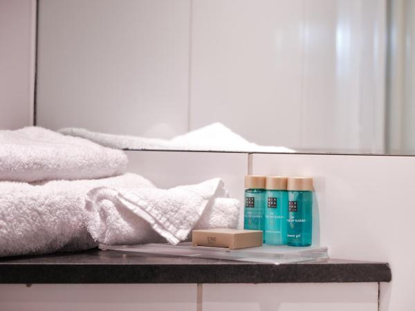 Rose and Crown Stoke Newington : photo 3 de la chambre chambre simple avec salle de bains