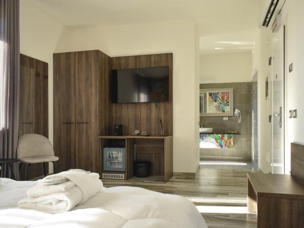 Royal Garden luxury rooms : photo 10 de la chambre chambre double standard